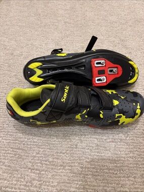 Santic Men's Athletic Cycling Shoes in Black & Yellow
